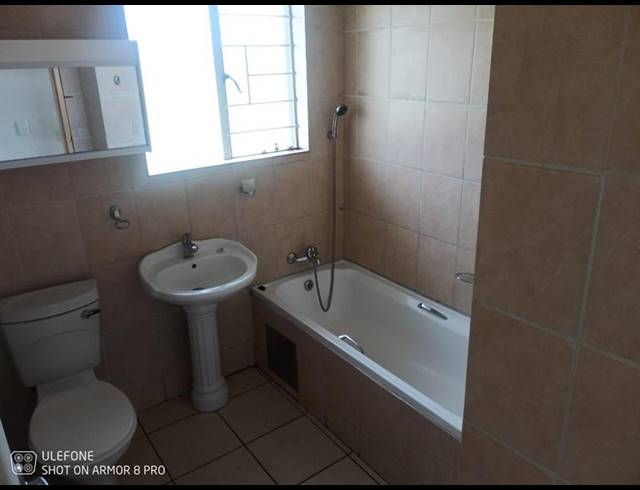 2 BEDROOM APARTMENT FOR SALE IN PARKDENE